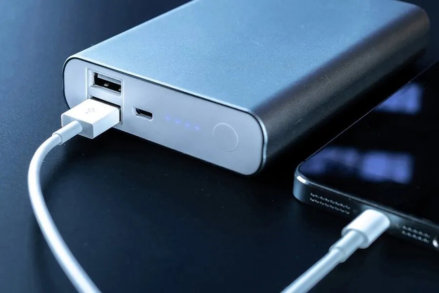 7000mAh બેટરીના યુગમાં પણ કેમ જરૂરી છે પાવર બેંક, આ 5 કારણો જાણીને તમે પણ ચોંકી જશો 2 Power Bank