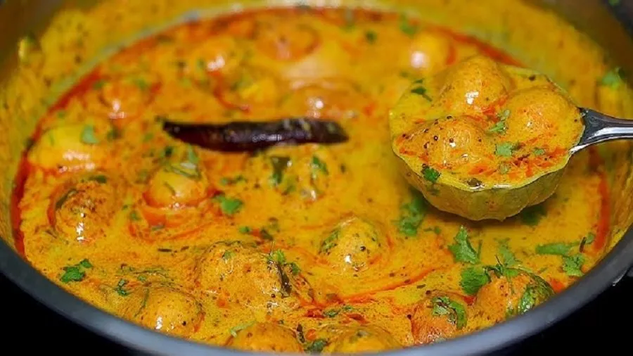 મિનિટોમાં તૈયાર કરો ચટપટી રાજસ્થાની પકોડા કઢી, નોંધી લો રેસીપી 2 Rajasthani Pakoda Kadhi
