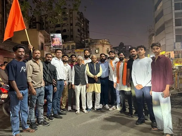 બાંગ્લાદેશમાં હિન્દુ યુવાનની હત્યા સામે વલસાડમાં ઉગ્ર વિરોધ પ્રદર્શન 2 va1.jpg