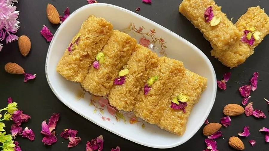 આ ક્રિસમસ પર ઘરે બનાવો બજાર જેવો દાણાદાર મિલ્ક કેક, મહેમાનો પણ પૂછશે રેસીપી! 3 Milk cake