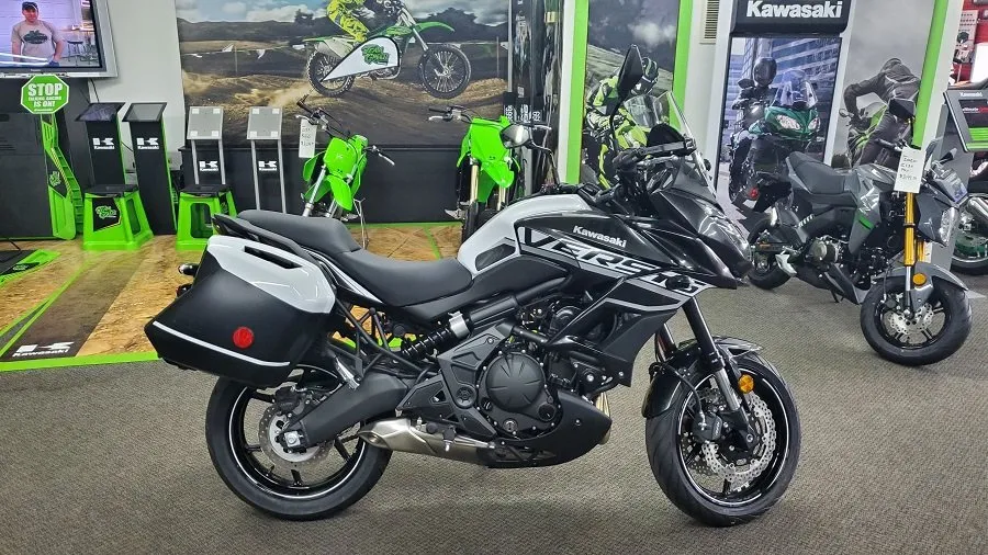 2026 Kawasaki Versys 650: નવા કલર ઓપ્શન અને પ્રીમિયમ લુક, જાણો ભારતમાં શું છે તેની નવી કિંમત 3 Kawasaki2.jpg