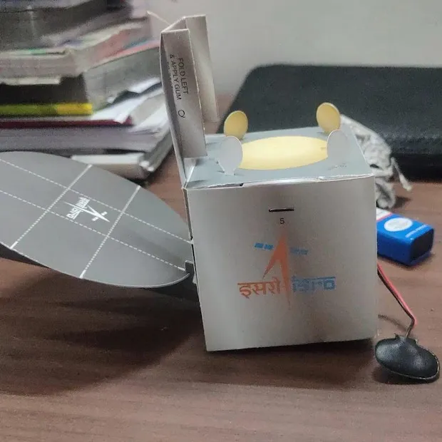 સાંકાપુરા ગામનો યુવાન વૈજ્ઞાનિક અને ISRO સુધીની સંઘર્ષભરી ગાથા 3 ISRO scientist Dikshkumar patel 1.png