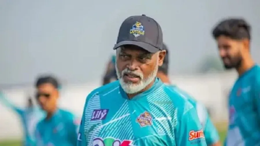 BPL 2026 માં શોકની લહેર: ઢાકા કેપિટલ્સના આસિસ્ટન્ટ કોચ મહબૂબ અલી ઝાકીનું મેચ પહેલા મેદાન પર જ નિધન 2 ban.jpg