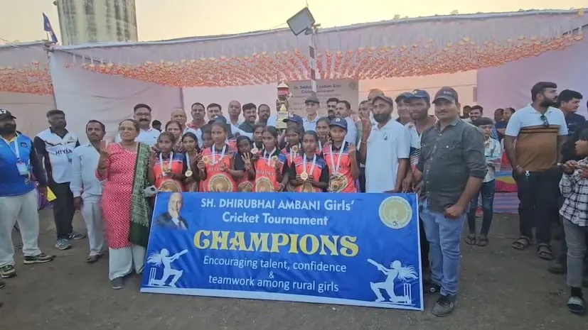 ધીરુભાઈ અંબાણીની જન્મજયંતિ નિમિત્તે ગ્રામ્ય દીકરીઓ માટે ક્રિકેટનો ઉત્સવ 2 Girls Cricket Tournament jamnagar 2.png