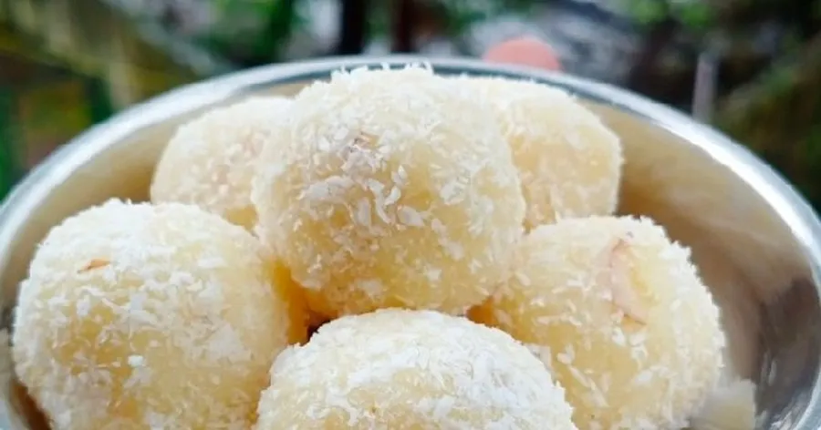 ઘરે બનાવો બજાર જેવા સોફ્ટ 'રવા-નાળિયેરના લાડુ', જાણો સરળ રેસીપી 2 Rava-coconut laddus