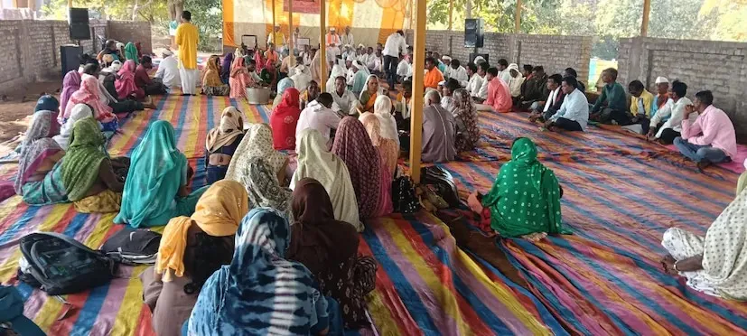 નર્મદા જિલ્લામાં સામૂહિક ઘર વાપસી: 150થી વધુ આદિવાસીઓ ફરી સનાતન ધર્મમાં પરત 2 Narmada tribal ghar wapsi 2.png
