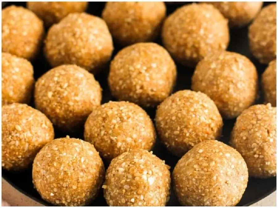 શિયાળાની સ્પેશિયલ રેસીપી: બનાવો પૌષ્ટિક સફેદ તલના લાડુ, જે શરીરને રાખશે હૂંફાળું 3 laddu1.jpg