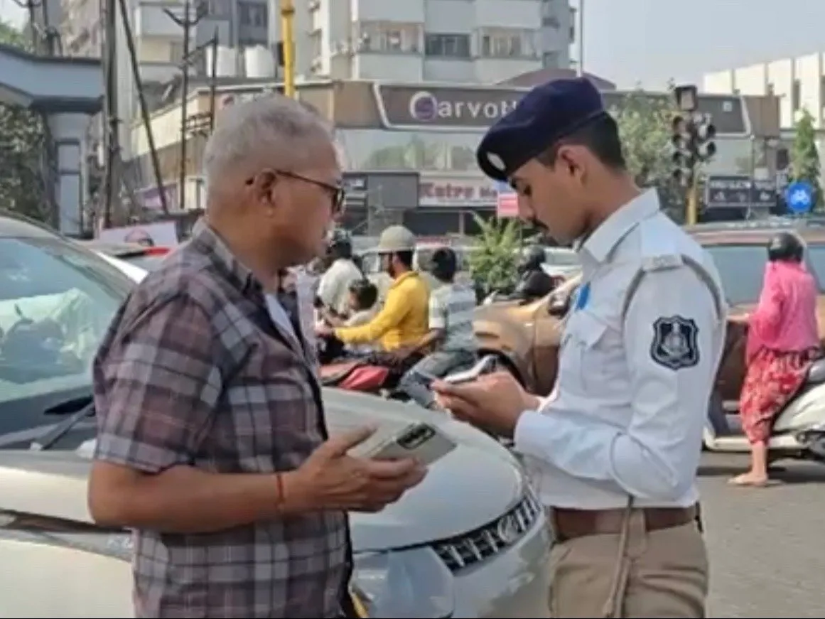 સુરત શહેર પોલીસ દ્વારા રોંગ-સાઇડ અને સિગ્નલ ભંગ સામે કડક કાર્યવાહી: અનુપમસિંહ ગેહલોત 2 WhatsApp Image 2025 12 30 at 12.38.31 PM.jpeg
