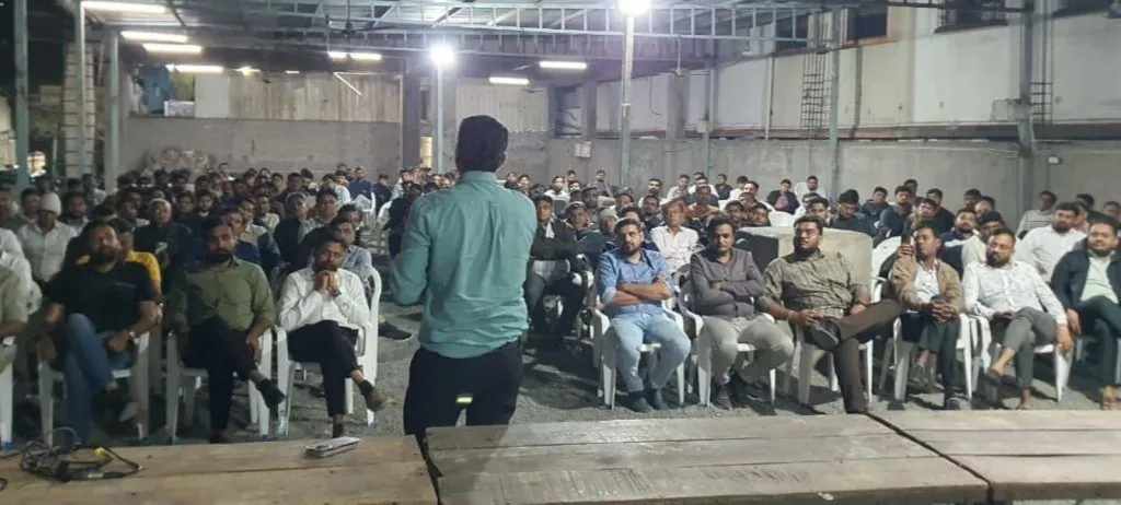 35 દિવસથી ગુમ દીકરી મુદ્દે સુરતમાં પાટીદાર સમાજનો ફાટી નીકળેલો આક્રોશ 3 Surat Patidar minor girl kidnapping case 2.png