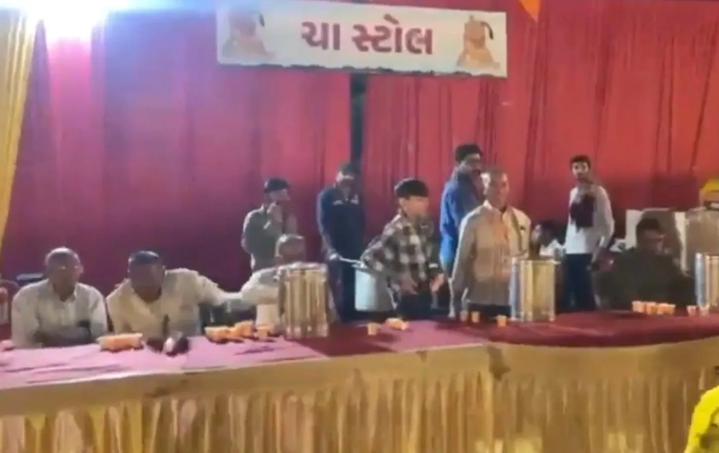રાજકોટ રેસકોર્સ ગ્રાઉન્ડની યુવાકથા ભક્તિ સાથે સેવાનું અનોખું ઉદાહરણ બની 3 Hanuman Chalisa Yuvakatha Rajkot 1.jpeg