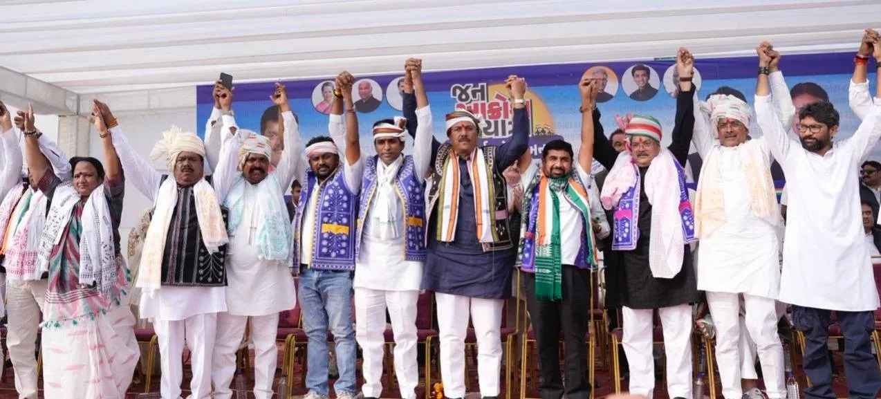 આદિવાસી રાજકારણમાં મોટો વળાંક: મહેશ વસાવાનો કોંગ્રેસમાં પ્રવેશ 3 Mahesh Vasava join Congress 1.png