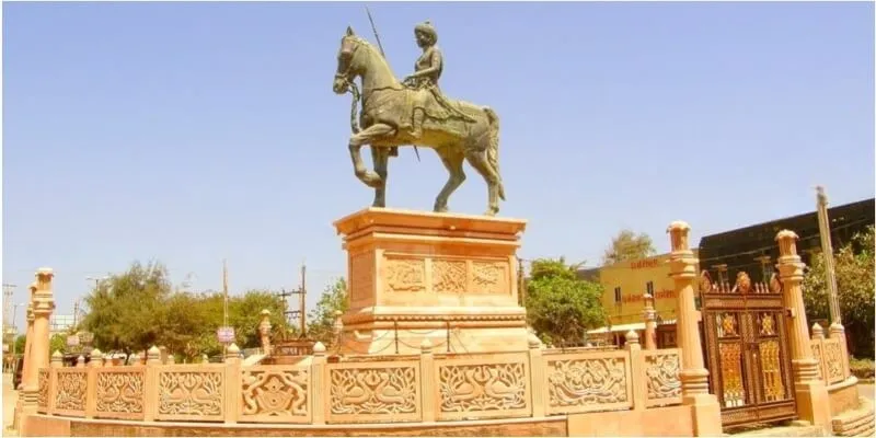 સોમનાથ સ્વાભિમાન પર્વ: વીર હમીરજી ગોહિલના બલિદાનની ગાથા થશે જીવંત; ૧૧ જાન્યુઆરીએ નીકળશે ભવ્ય શૌર્ય યાત્રા 2 Hamirji Gohil Somnath Swabhiman Parv.png