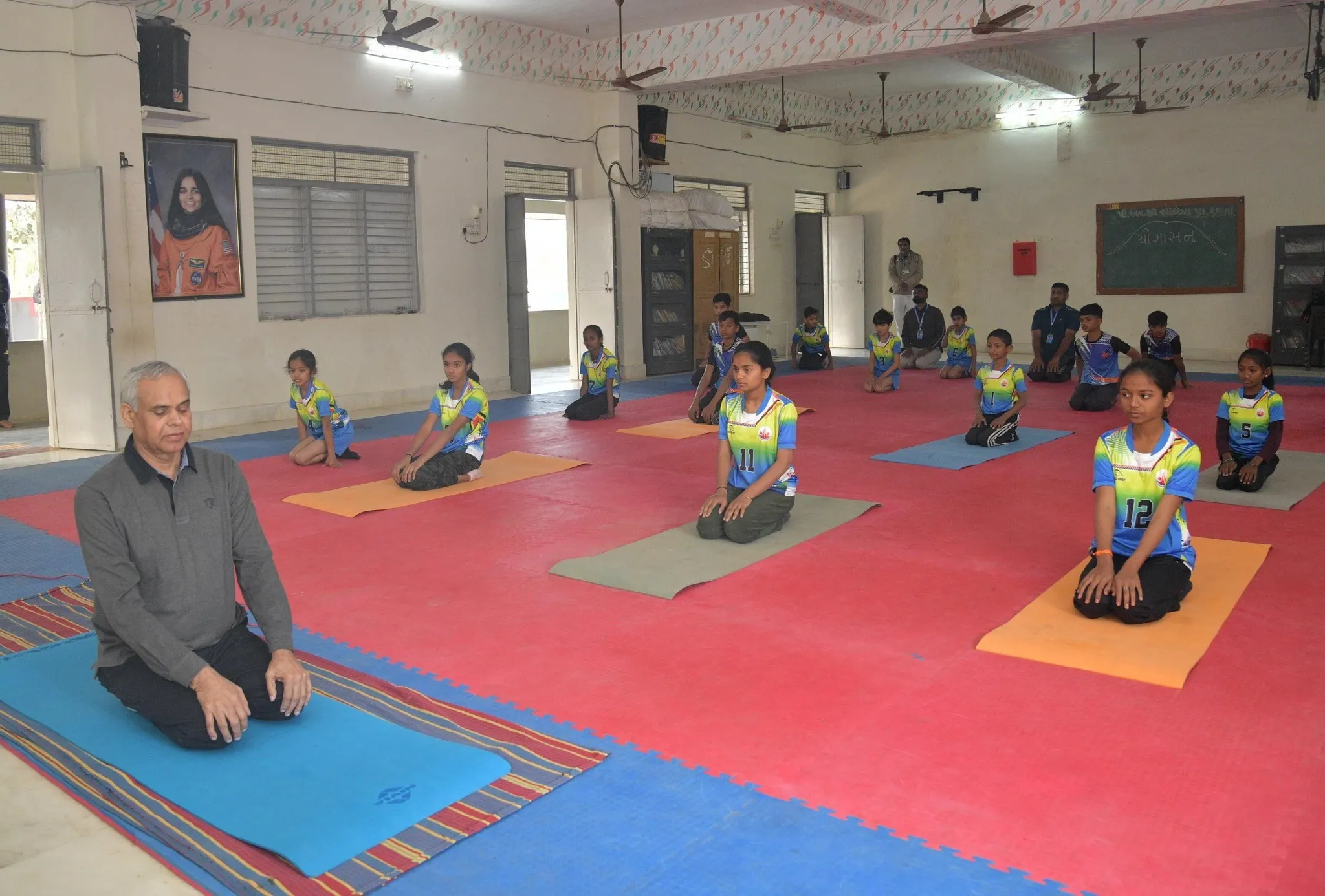 રાજ્યપાલ આચાર્ય દેવવ્રતજીની સોલૈયા ગામે ગ્રામ્ય કલ્યાણ કાર્યક્રમ અંતર્ગત બે દિવસીય મુલાકાત 3 Governor Acharya Devvrat Mansa Visit 1.png