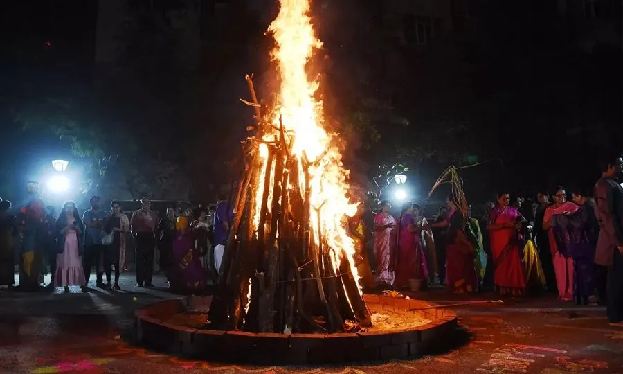 આજથી હોળાષ્ટકનો પ્રારંભ, જાણો આ 8 દિવસોમાં કઈ રાશિઓએ સાવધાન રહેવું પડશે 2 Holashtak 2026