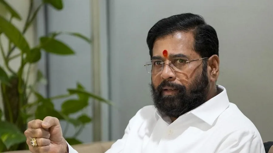 BMC ચૂંટણી 2026: મુંબઈની બદલાતી વસ્તી શું બદલશે રાજકીય નકશો? જાણો સમીકરણો અને ભવિષ્ય 2 Eknath Shinde.jpg