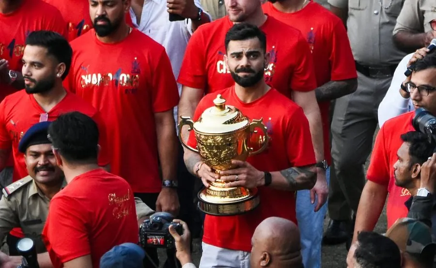 RCB હવે બેંગલુરુમાં નહીં રમે? ભાગદોડની દુર્ઘટના બાદ ચિન્નાસ્વામી સ્ટેડિયમ છોડવાનો નિર્ણય 3 rcb1.jpg