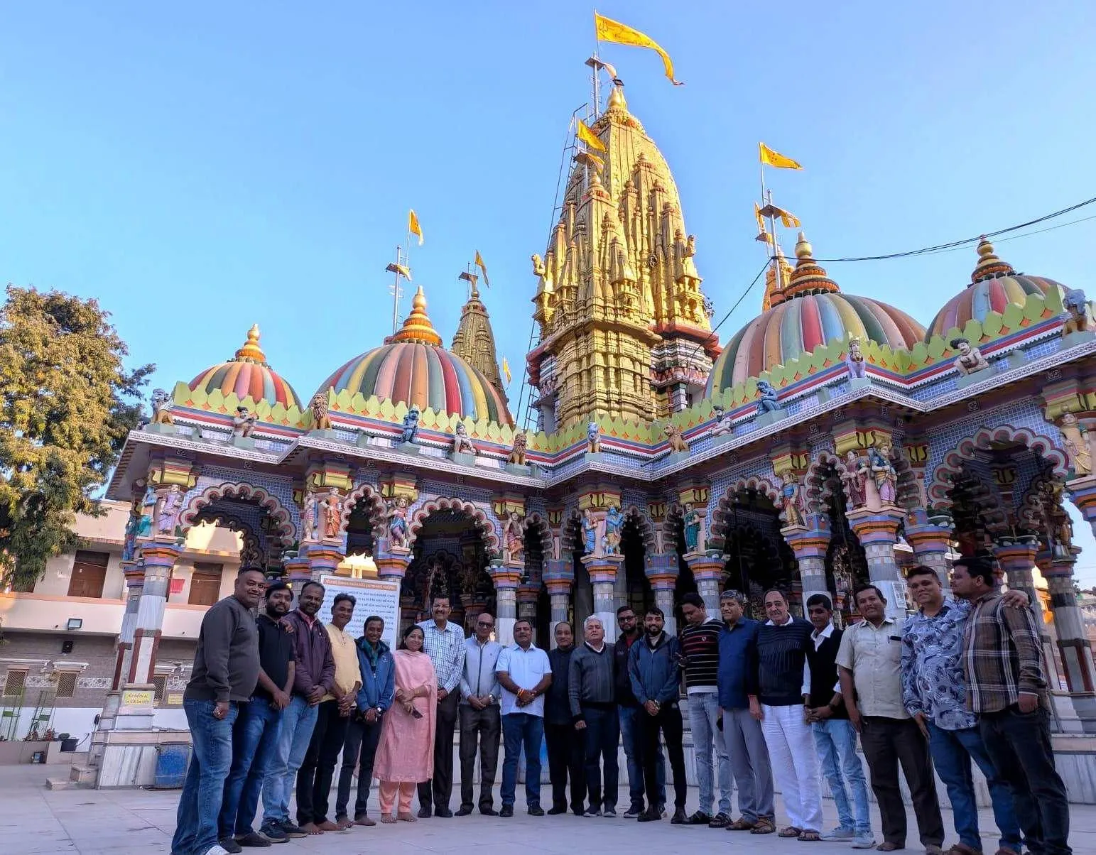 સોમનાથ સ્વાભિમાન પર્વ નિમિત્તે જામનગરના કાશી વિશ્વનાથ મંદિરમાં ૭૨ કલાકનો અખંડ મંત્રોચ્ચાર, ભક્તિમય માહોલ સર્જાયો 3 Jamnagar Somnath Swabhiman Parv Mantra Utsav 2.jpeg