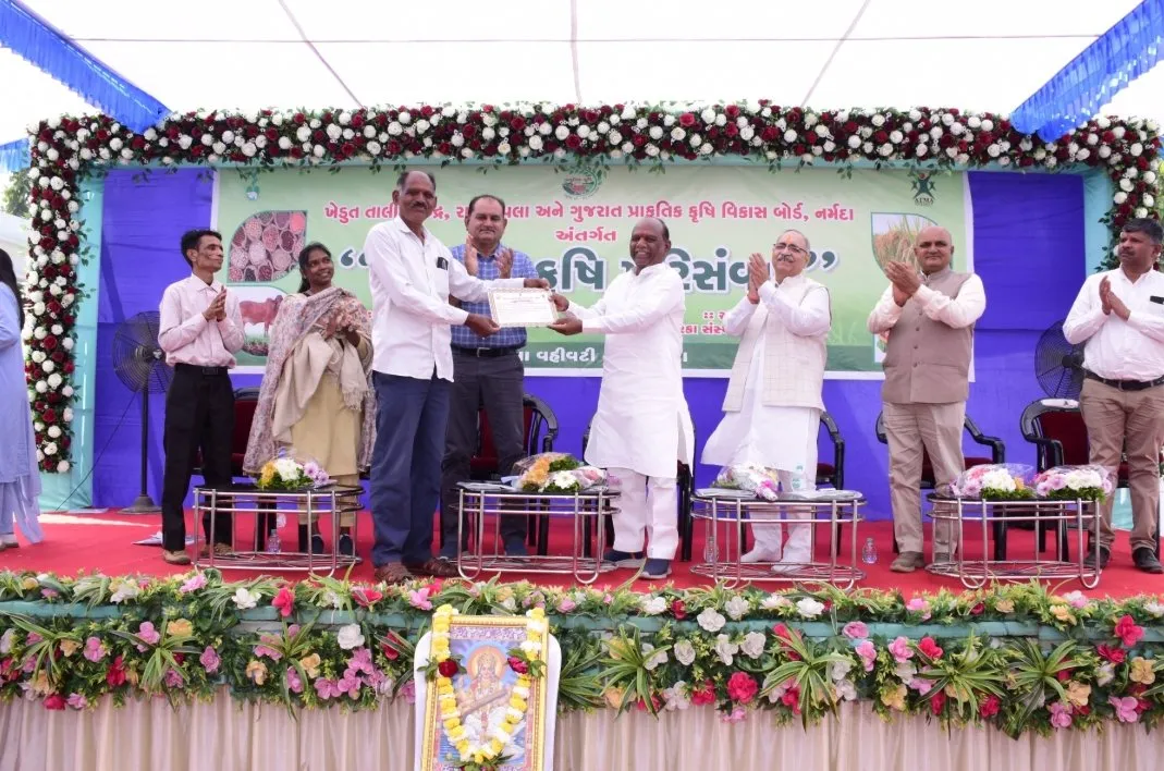 દેડીયાપાડા ખાતે યોજાયેલા કૃષિ મેળા–૨૦૨૬માં સાંસદ મનસુખભાઈ વસાવાનું ખેડૂતોને માર્ગદર્શન 2 Dediapada Krushi Mela 2026 1.jpeg