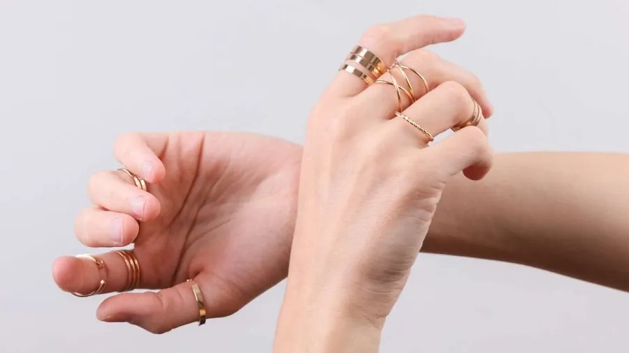Lucky Ring Finger