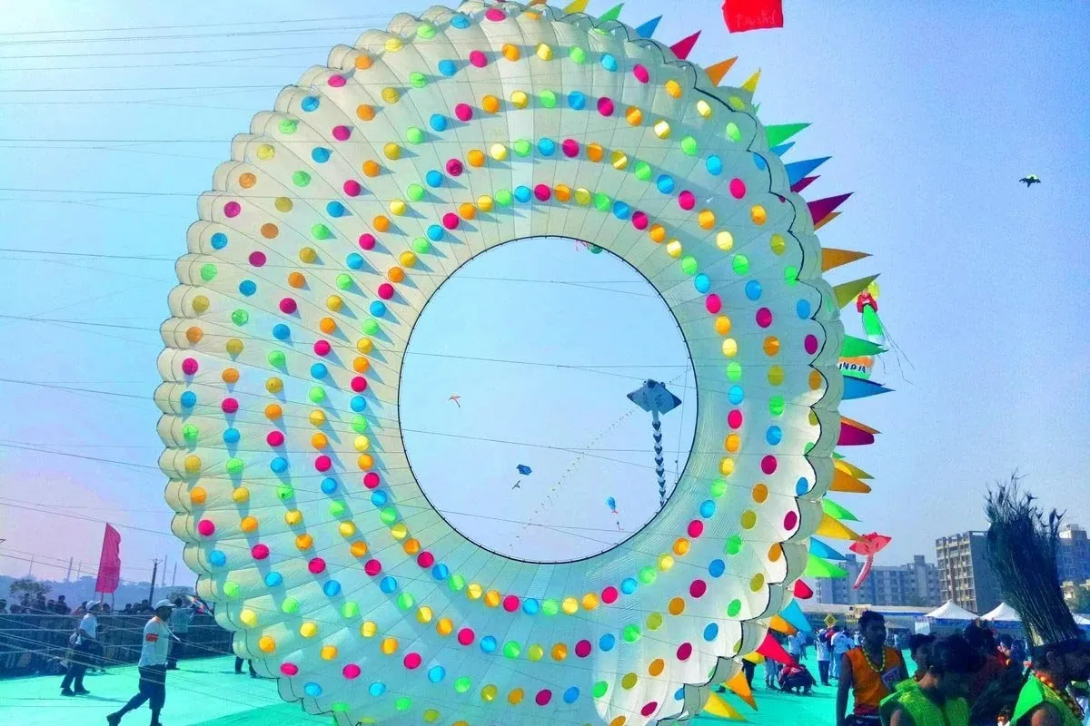 આંતરરાષ્ટ્રીય પતંગ મહોત્સવ 2026નું વડાપ્રધાન નરેન્દ્ર મોદીના હસ્તે સાબરમતી રિવરફ્રન્ટ ખાતે થસે ભવ્ય ઉદ્ઘાટન 2 International Kite Festival Gujarat 2026 2.png
