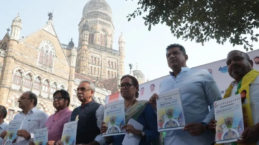 BMC ચૂંટણી 2026: મહાયુતિએ જાહેર કર્યો મેનિફેસ્ટો; સ્લમ-ફ્રી મુંબઈ અને ટેકનોલોજી પર મોટો દાવ 3 bjp23.jpg