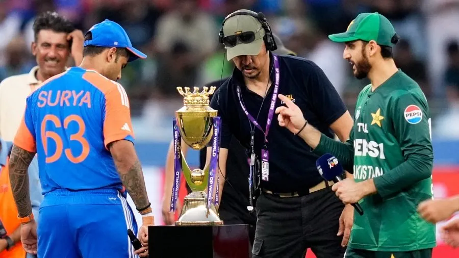 IND vs PAK: ભારત-પાક મેચ માટે ફેન્સનો જબરો ક્રેઝ, ટિકિટ વિન્ડો ખુલતા જ સર્વર ડાઉન! 2 pak.jpg