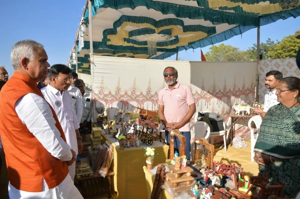 હણોલમાં આયોજિત આત્મનિર્ભર મહોત્સવમાં રાજ્યપાલશ્રીના અધ્યક્ષસ્થાને પ્રાકૃતિક કૃષિ પરિસંવાદ અને પ્રગતિશીલ ખેડૂતોનું સન્માન 4 Hanol Aatmanirbhar Natural Farming Dialogue 2026 1.jpeg