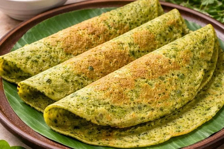 સ્વાદિષ્ટ પણ અને પૌષ્ટિક પણ! સવારના નાસ્તામાં બનાવો આયર્નથી ભરપૂર 'મેથી પાલક ઢોસા' 2 Methi Palak Dosa