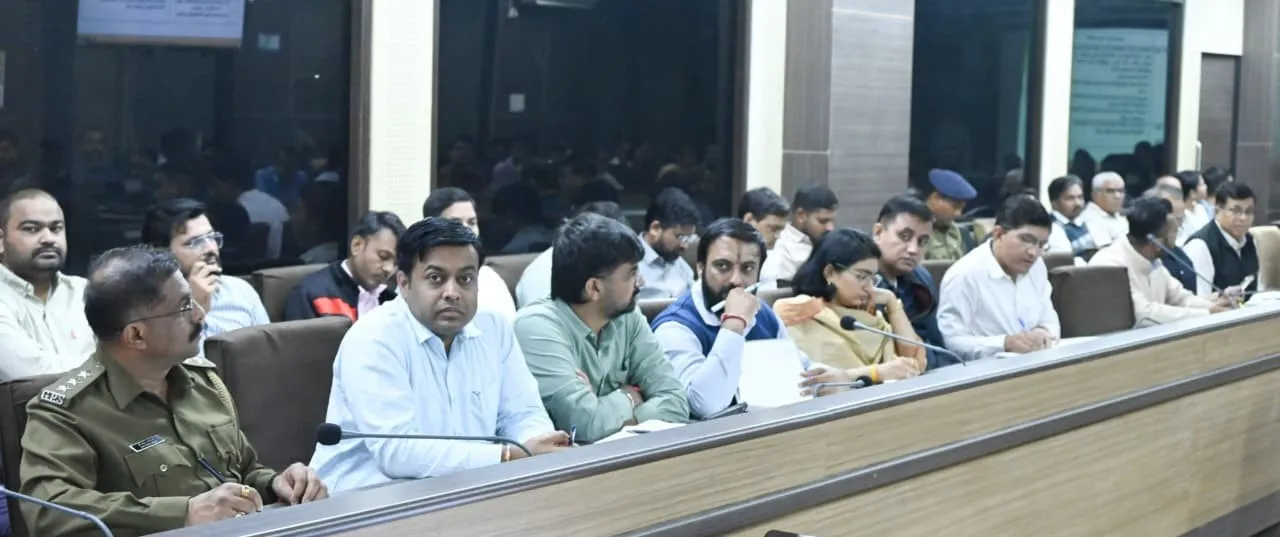 નાગરિકોને સીધી સુલભતા માટે અઠવાડિયામાં બે દિવસ પબ્લિક ડે ફરજિયાત: ખેડા જિલ્લા કલેકટર અમિત પ્રકાશ યાદવ 3 Kheda District Public Day Collector Meeting 2.png