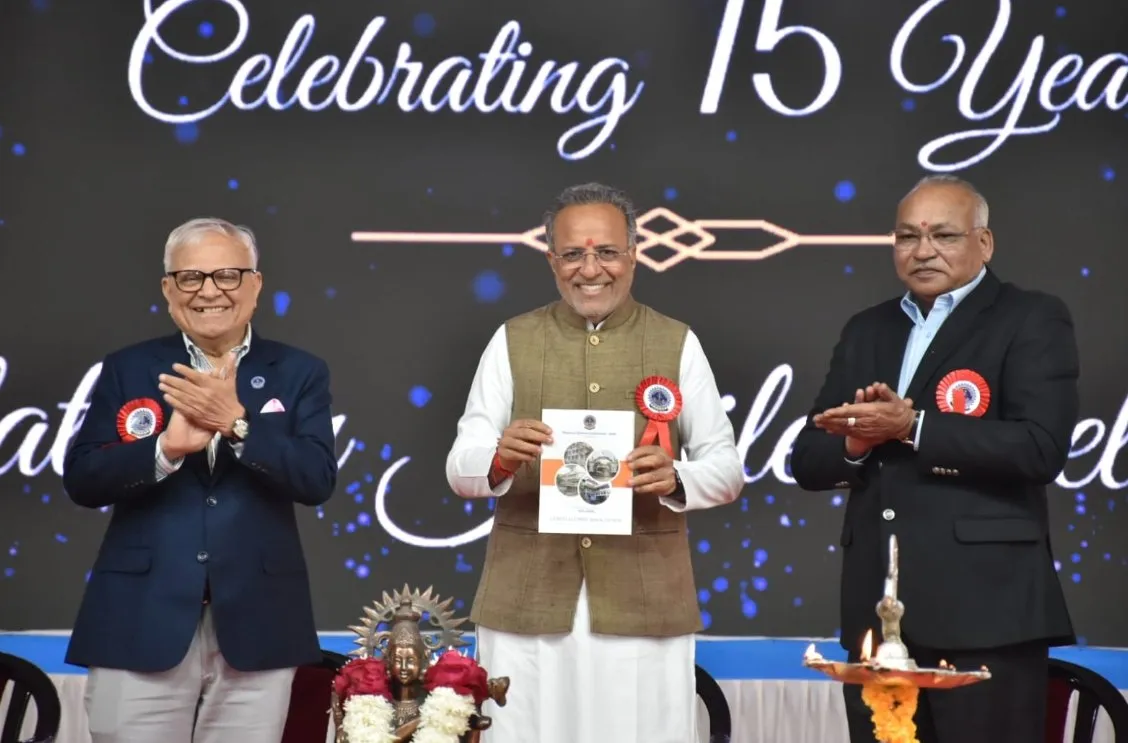 મોરબીની લખધીરજી એન્જિનિયરિંગ કોલેજના ૭૫ વર્ષ પૂર્ણતા નિમિત્તે પૂર્વ વિદ્યાર્થીઓનું ભવ્ય સંમેલન 4 lakhdirji engineering college 75 years alumni conference 3.jpeg