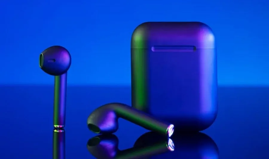 Earbuds spying risk