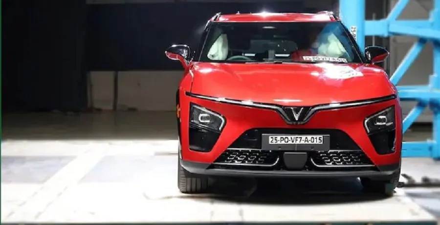 સુરક્ષામાં નંબર-1! VinFast ની ઇલેક્ટ્રિક SUV VF 6 અને VF 7 ને મળી Bharat NCAP 5-સ્ટાર રેટિંગ 2 car.jpg