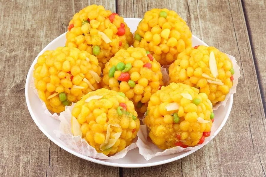 આ વસંત પંચમીએ માતા સરસ્વતીને ધરાવો પોતાના હાથે બનેલા શુદ્ધ 'કેસરિયા બુંદીના લાડુ'નો ભોગ 2 Boondi Ladoo