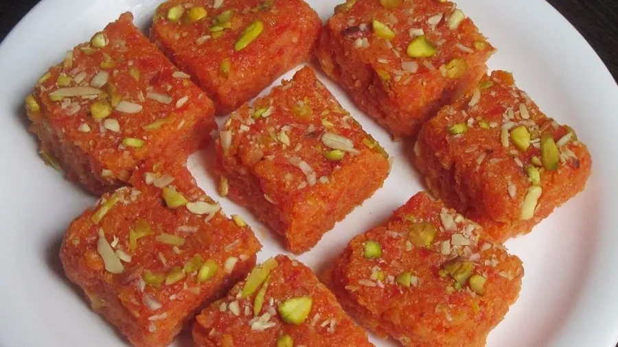 ગાજરનો હલવો ભૂલી જશો જ્યારે ચાખશો આ શાહી 'ગાજર પાક', જાણો બનાવવાની રીત 3 Gajar pak