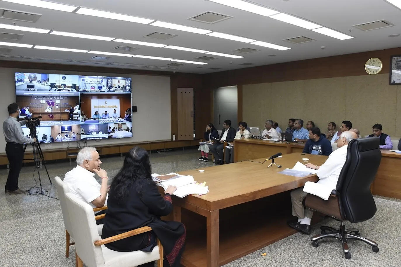 રાજ્ય સ્વાગત જાન્યુઆરી-2026માં મુખ્યમંત્રી ભૂપેન્દ્ર પટેલે નાગરિક અને ખેડૂત પ્રશ્નો પર લીધા ત્વરિત હિતલક્ષી નિર્ણયો 2 Gujarat State SWAGAT CM Bhupendra Patel January 2026 1.png