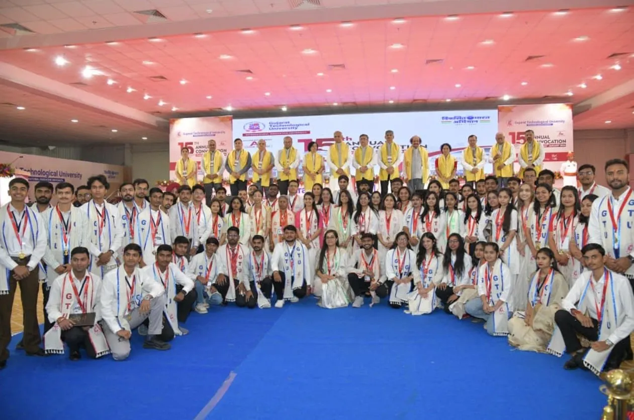 GTUના 15મા પદવીદાન સમારંભમાં રાજ્યપાલ આચાર્ય દેવવ્રતનું પ્રેરક સંબોધન: ટેકનોલોજી સાથે નૈતિક મૂલ્યો અપનાવવાનો સંદેશ 3 GTU Convocation 2026 1.jpeg
