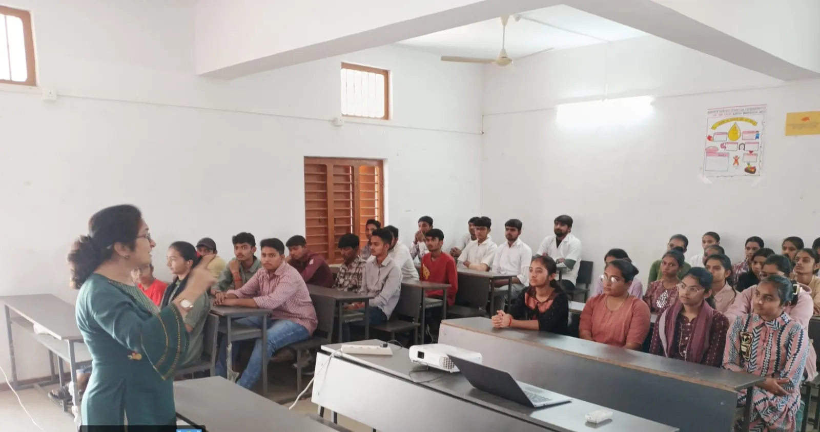 વેરાવળ સરકારી વિજ્ઞાન કોલેજ ખાતે ઇનોવેશન ક્લબ સારથી અંતર્ગત IPR વિષય પર એક દિવસીય વર્કશોપનું આયોજન 2 Veraval Science College IPR Workshop 2026.png