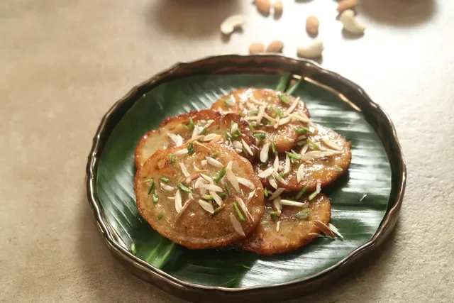માત્ર ૨૦ મિનિટમાં તૈયાર કરો હલવાઈ સ્ટાઈલ ક્રિસ્પી અને જ્યુસી માલપૂઆ 2 ClSQt2fnGmtilNsKbdrS