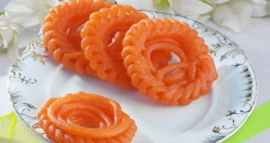 ઘરે બનાવો હલવાઈ જેવી લચ્છેદાર ઇમરતી: આ રહી પરફેક્ટ અને આસાન રીત 3 jalebi11.jpg