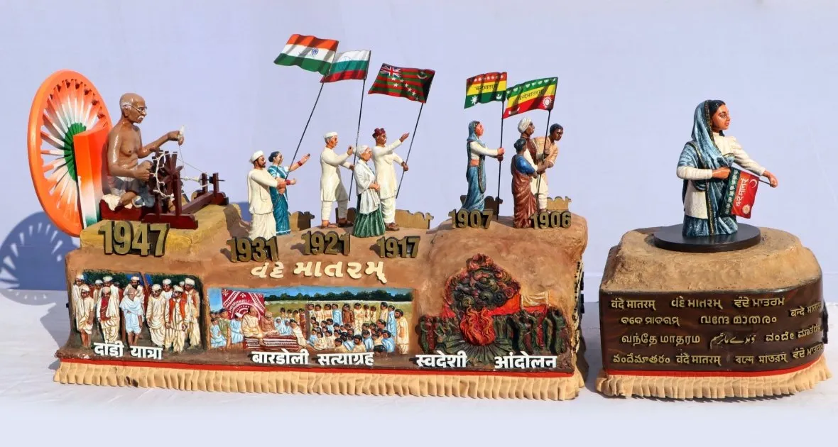 પ્રજાસત્તાક પર્વની રાષ્ટ્રીય પરેડમાં ગુજરાતના ‘સ્વતંત્રતા કા મંત્રઃ વંદેમાતરમ’ ટેબ્લોએ સતત ચોથા વર્ષે પોપ્યુલર ચોઈસ એવોર્ડ જીત્યો 3 Gujarat Republic Day Tableau Popular Choice Award 2026 2.jpeg