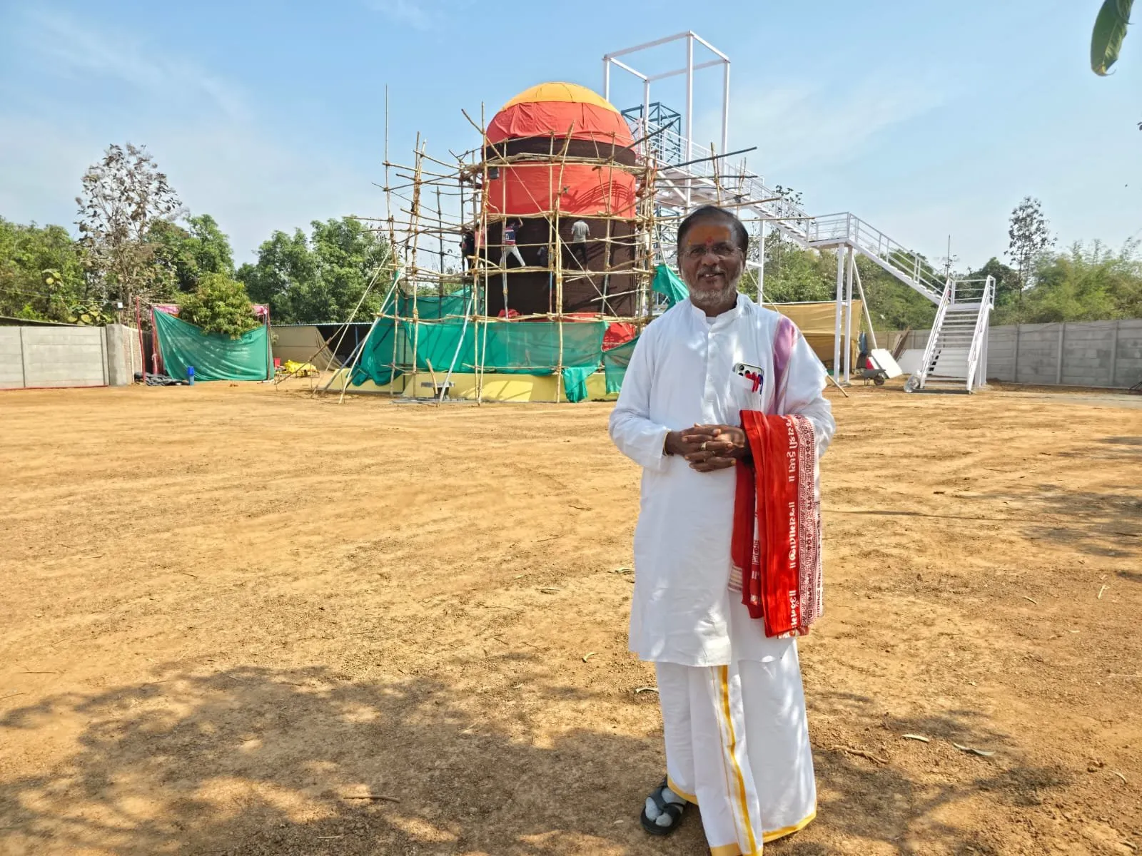 વલસાડના વાંકલમાં 40માં મહાશિવરાત્રિ મહોત્સવની ભવ્ય તૈયારી 2 batukbhai.jpeg