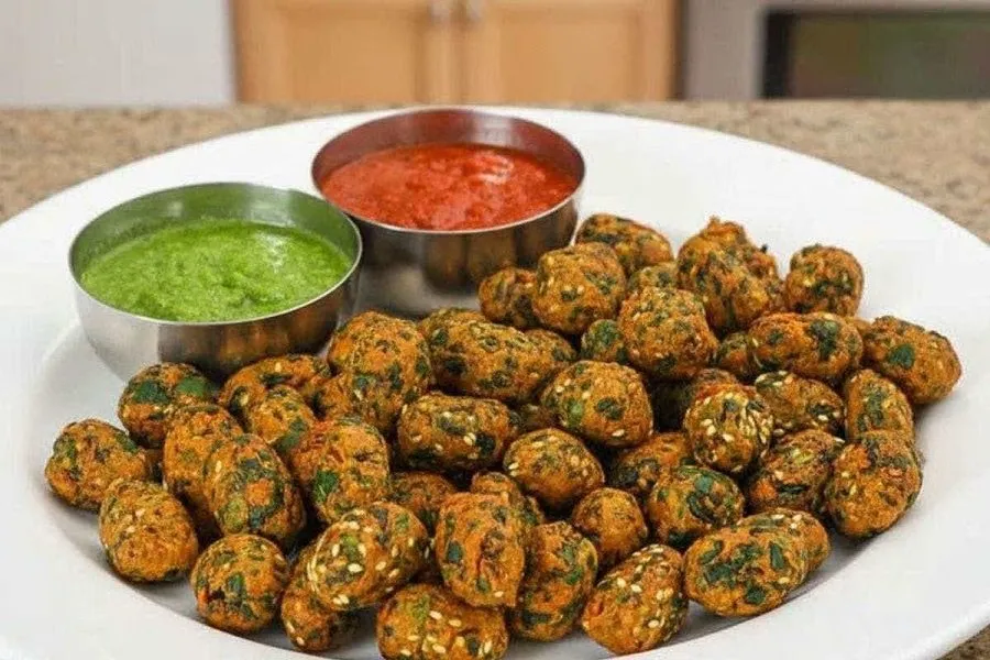શિયાળામાં ટ્રાય કરો આ ટેસ્ટી અને હેલ્ધી મેથીના મુઠિયા, જાણો બનાવવાની સિક્રેટ ટિપ્સ 2 Methi Muthiya