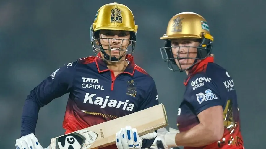 WPL 2026: RCB ટોચ પર, સ્મૃતિ મંધાનાની નેતૃત્વમાં સીધી ફાઇનલમાં પ્રવેશ 2 swmirit.jpg