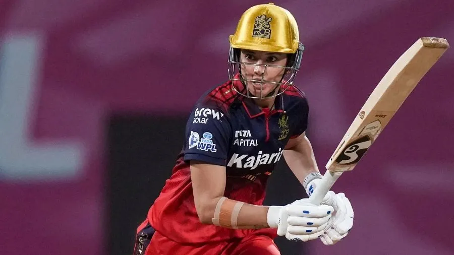 WPL 2026: RCB ટોચ પર, સ્મૃતિ મંધાનાની નેતૃત્વમાં સીધી ફાઇનલમાં પ્રવેશ 3 swmirit11.jpg