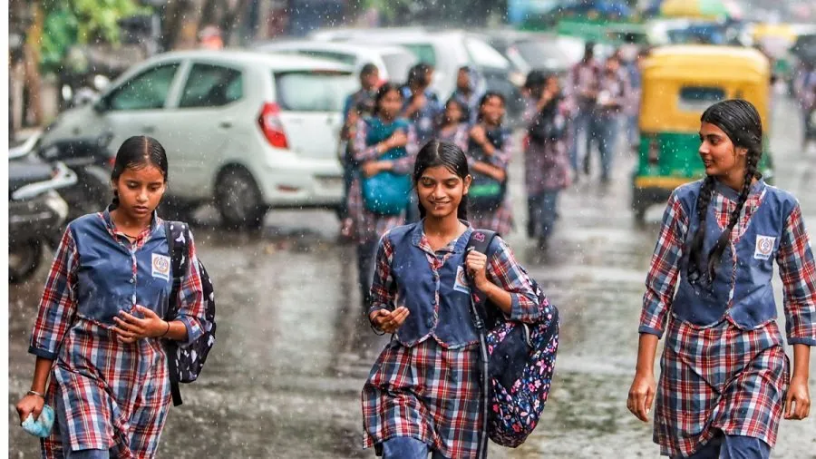 શાળાઓમાં હવે છોકરીઓની સુવિધાનું રાખવું પડશે ધ્યાન, સુપ્રીમ કોર્ટે સ્વચ્છતા અને સ્વાસ્થ્ય પર મૂક્યો ભાર 2 school.jpg