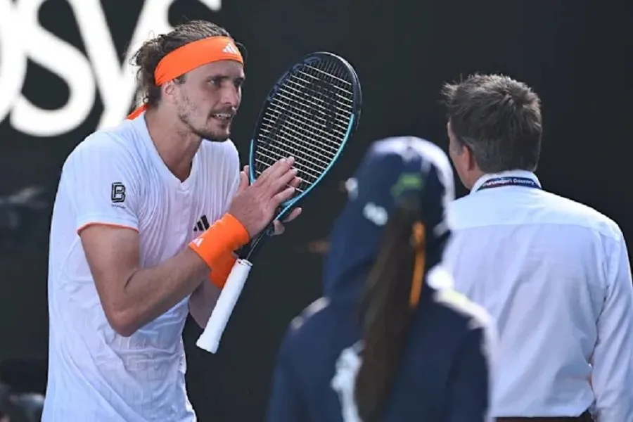 Australian Open Semifinal: હાઈ-વોલ્ટેજ ડ્રામામાં અલ્કારેઝની જીત, જ્વેરેવને હરાવી ફાઇનલમાં બનાવી જગ્યા 3 aus1.jpg