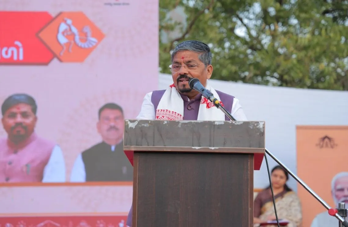 સાબરમતી રિવરફ્રન્ટ પર આદિવાસી હસ્તકલા, આહાર અને વનૌષધિઓના વિશાળ વેચાણ-પ્રદર્શન મેળાનો ભવ્ય પ્રારંભ 2 ahmedabad tribal handicraft riverfront fair 2026.jpeg