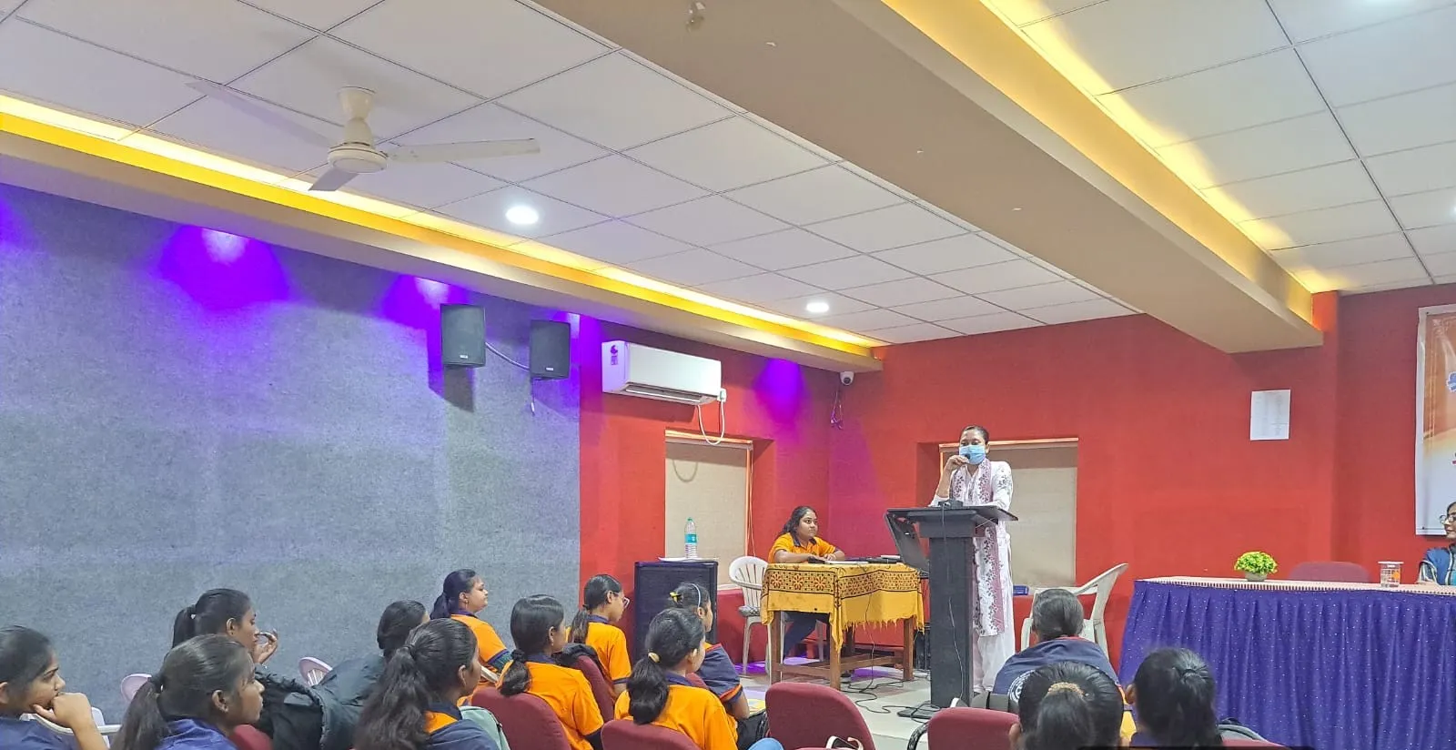 કોસંબા સરકારી આયુર્વેદ દવાખાનાની પહેલથી વલસાડ આર્ટ્સ કોલેજમાં નિદાન શિબિર, સ્વસ્થ જીવન માટે આયુર્વેદ આધારિત માર્ગદર્શન 2 valsad ayurveda health camp arts college kosamba.png