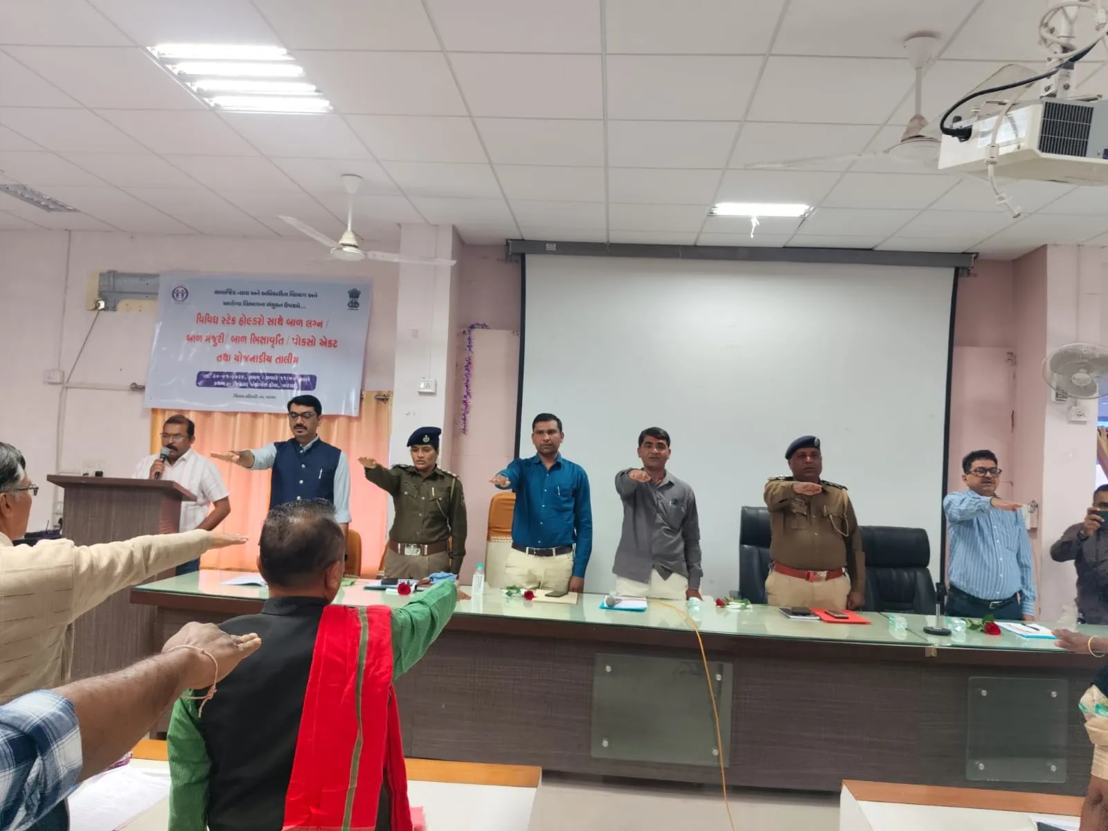 પાટણ જિલ્લા પંચાયતમાં બાળકોના અધિકારોના રક્ષણ માટે વિવિધ સ્ટેક હોલ્ડરો માટે જાગૃતિ અને તાલીમ વર્કશોપ યોજાયો 2 Patan Child Rights Protection Awareness Workshop.png