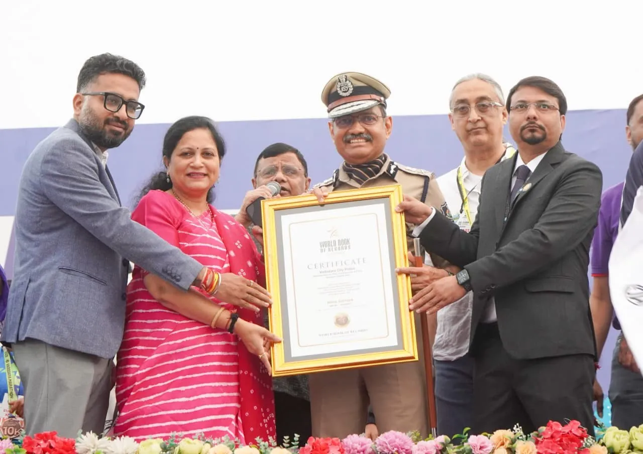 ‘નશામુક્ત ભારત અભિયાન’ના સંકલ્પ સાથે શરૂ થઈ વડોદરા આંતરરાષ્ટ્રીય મેરેથોનની 13મી આવૃત્તિ 3 vadodara international marathon nasha mukt bharat campaign 1.png